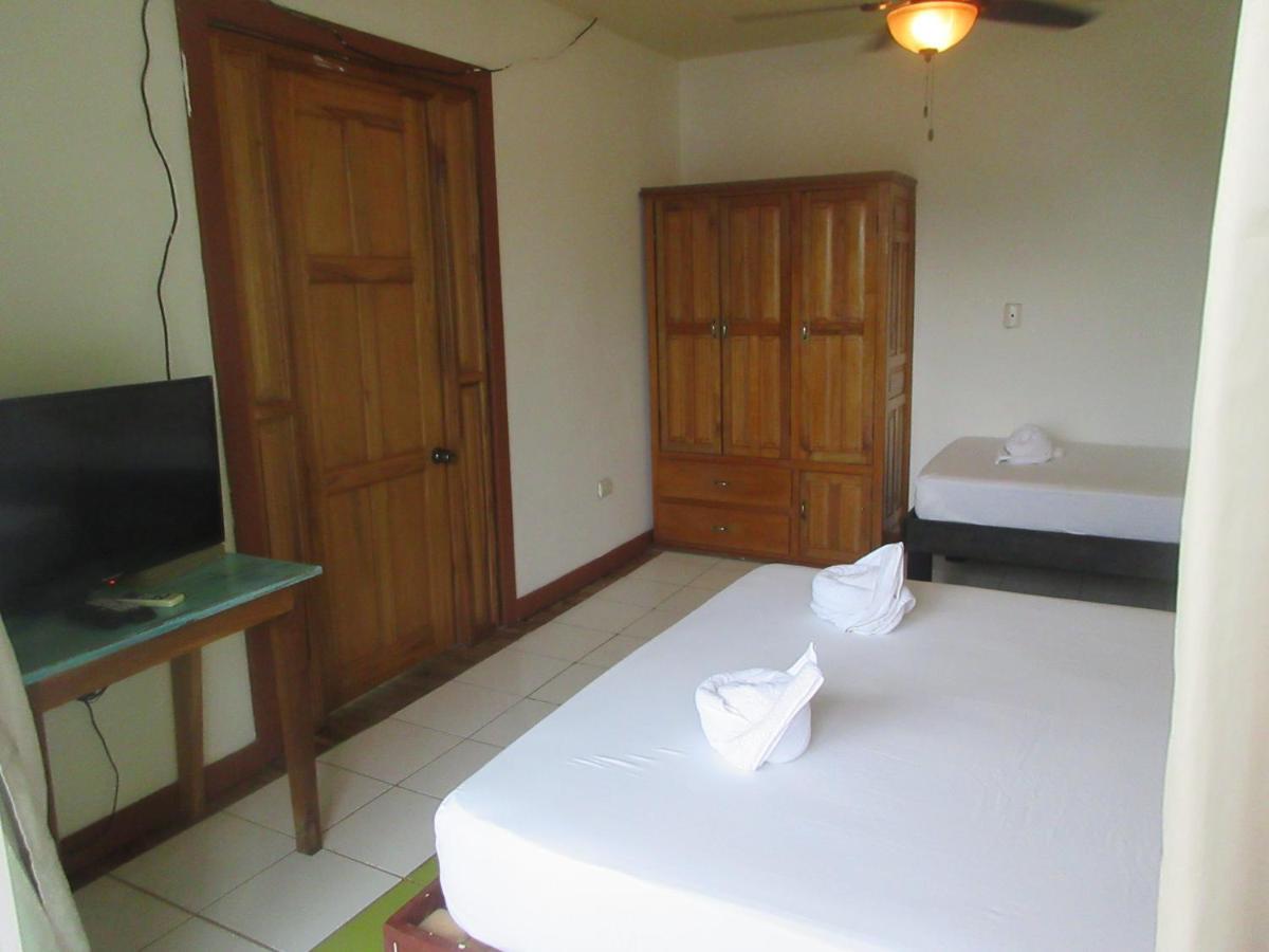 Hotel Los Balcones Over Seas Bocas del Toro Exterior foto